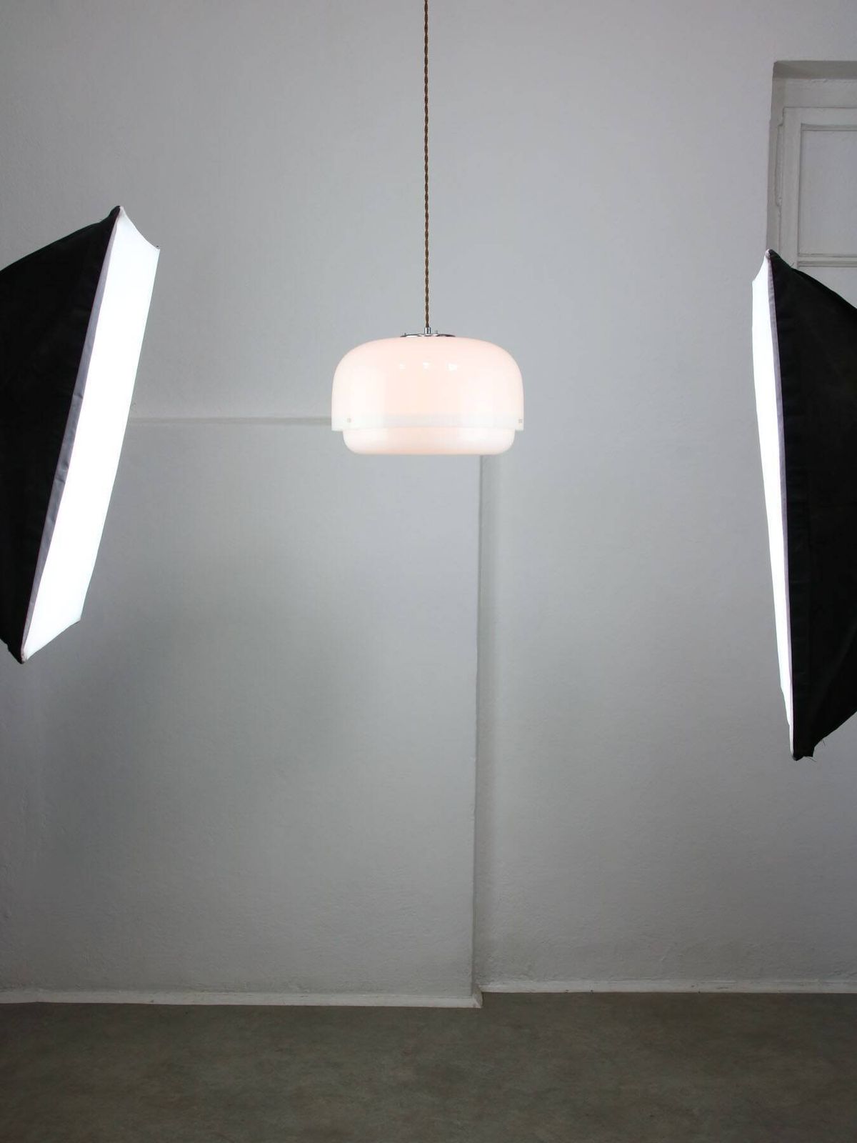 Italian White Medusa Pendant Lamp By Luigi Massoni For Guzzini, 1970s photo buy