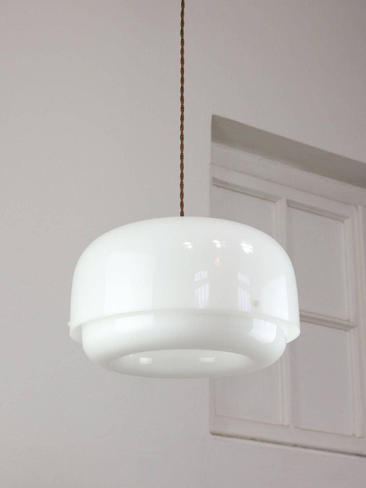 photo furniture Italian White Medusa Pendant Lamp By Luigi Massoni For Guzzini, 1970s