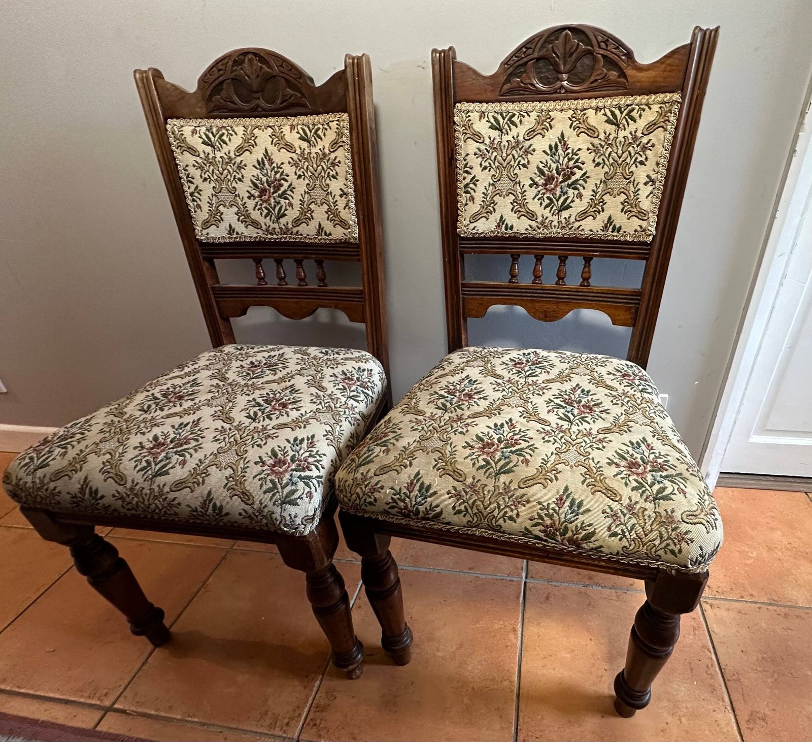 Antique Pair Of Hardwood Edwardian Low Chairs Hall Way Chairs Occasional photo vinterior