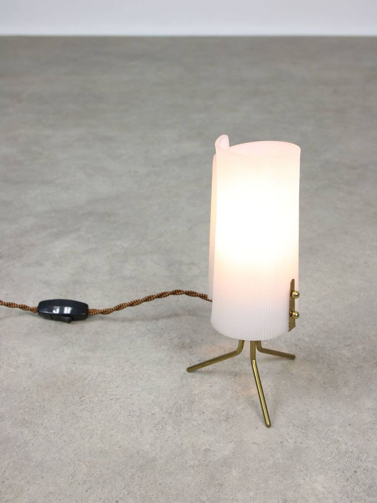 Mid Century Italian Plastic And Brass Table Lamp photo vinterior