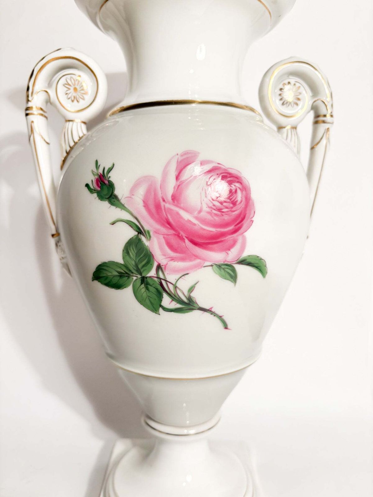 Pair Of Amphora Vases In Meissen Porcelain Red Rose Early 1900s photo Home Decor