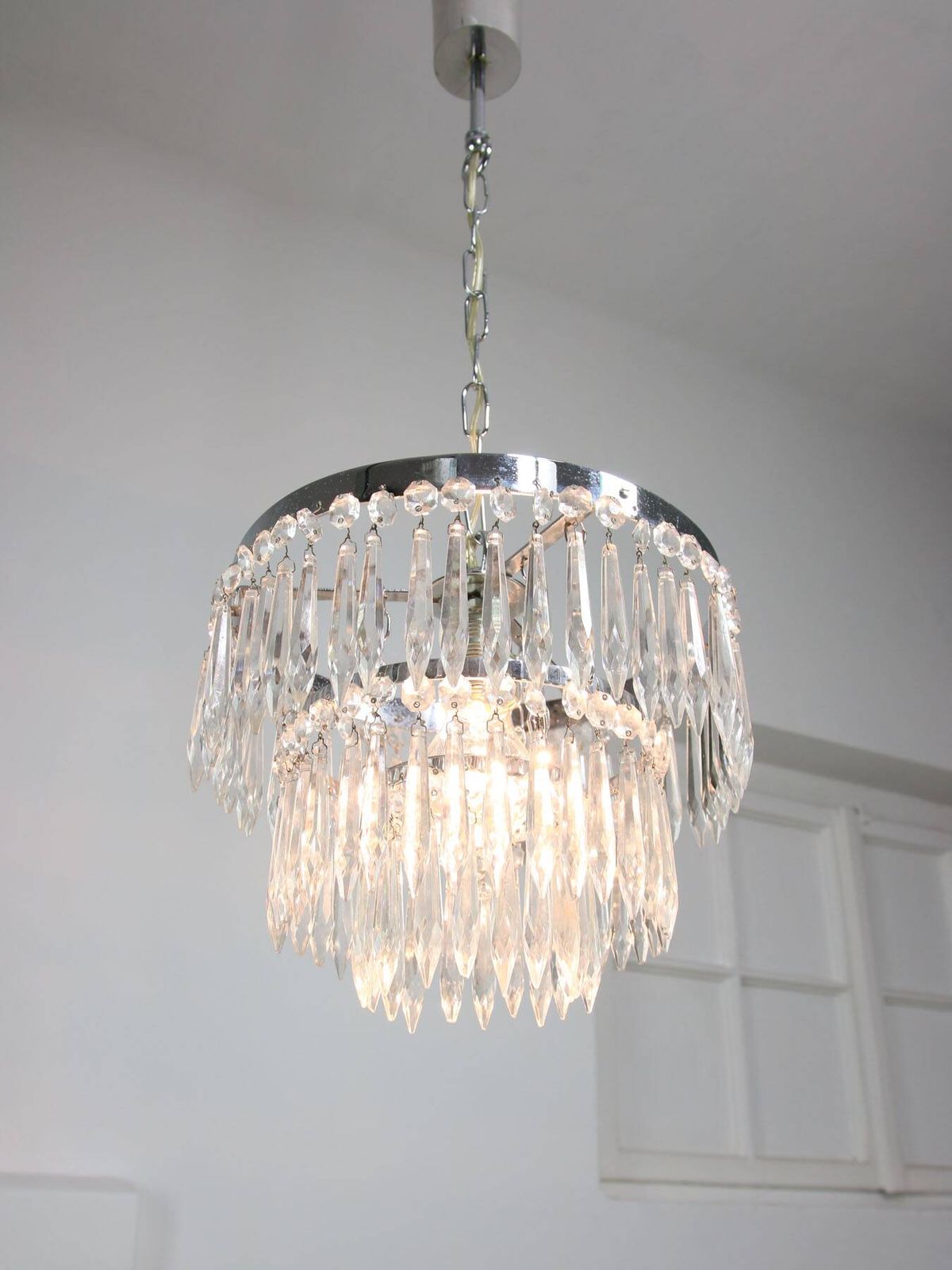 photo furniture Vintage Italian Crystal And Chrome Chandelier, 1970s