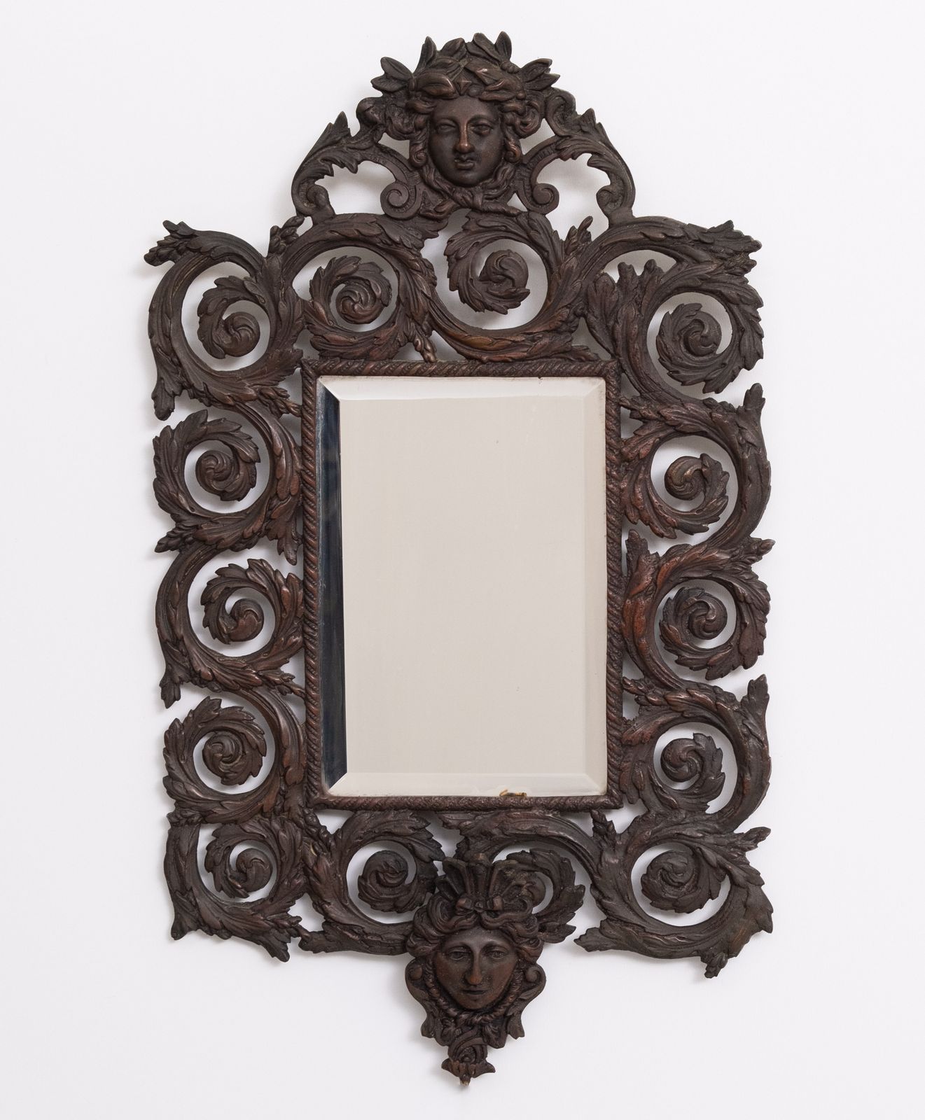 Gegoten Bronzen Wandspiegel Met Vrouwenhoofden, Frankrijk