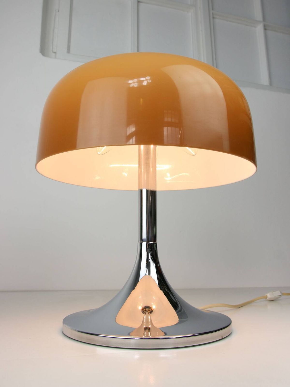 Space Age Medusa Desk Lamp By Luigi Massoni For Guzzini photo for sale