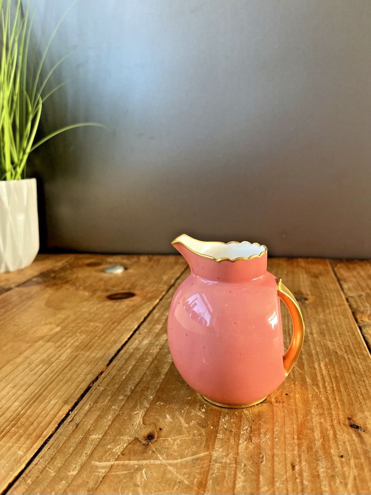 photo vintage Antique C1890 Royal Crown Derby Porcelain Pink Gilded Bachelors Milk Cream Jug