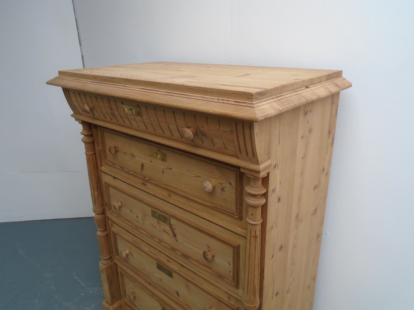 A Victorian Pine Tall 5 Drawer Chest Of Drawers To Wax / Paint photo vinterior