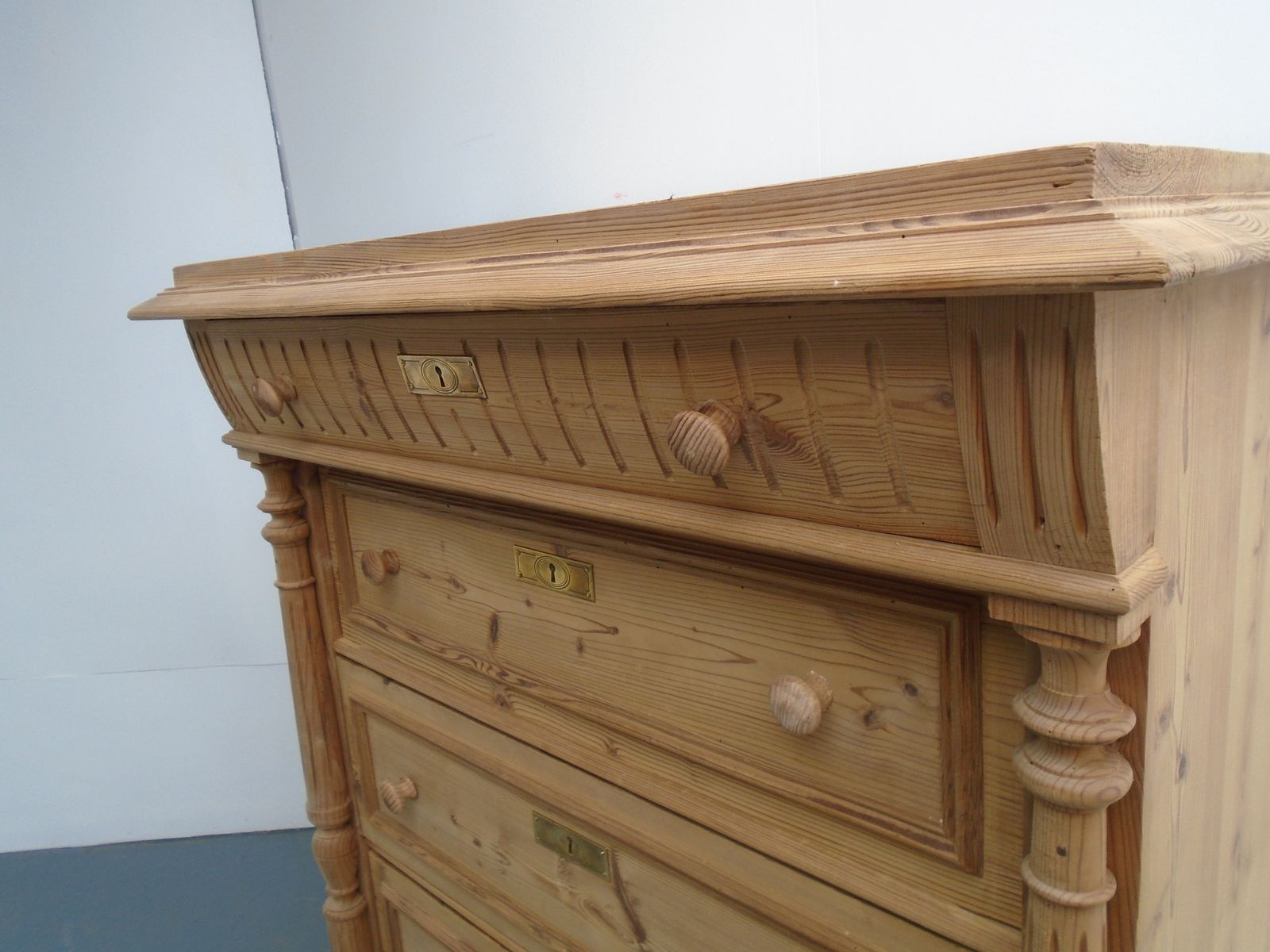 A Victorian Pine Tall 5 Drawer Chest Of Drawers To Wax / Paint photo vintage