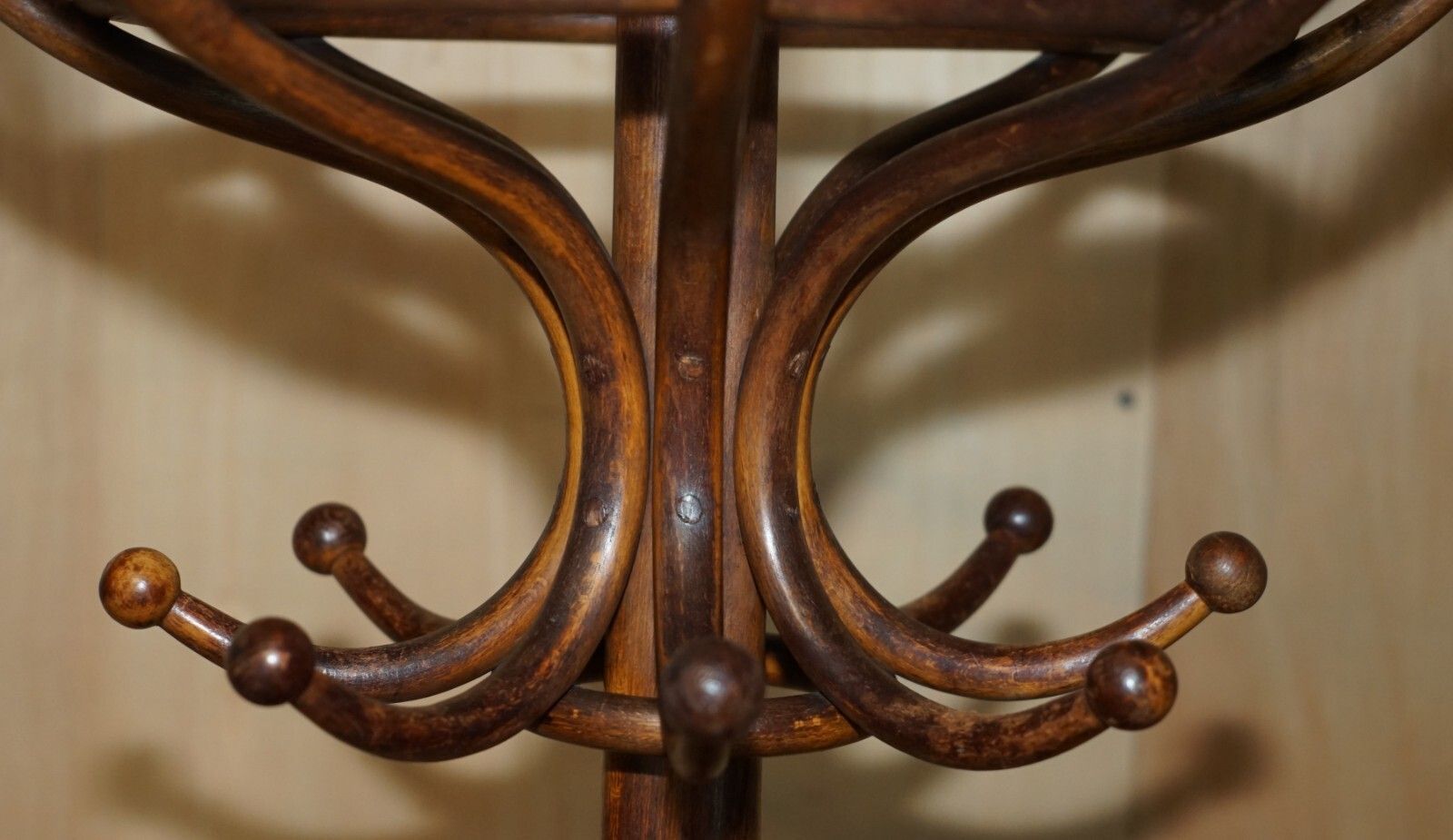 photo vinterior Antique Period Stamped Late Victorian Circa 1880 Thonet Bentwood Coat Rack Stand