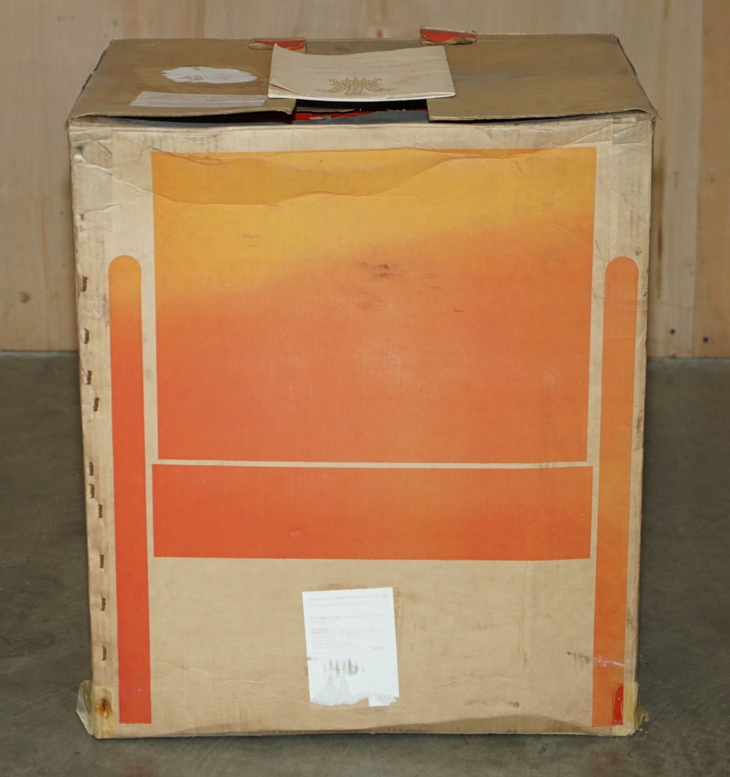 photo vinterior Last Of Its Kind Brand New In The Box 1969 Prince Charles Investiture Armchair