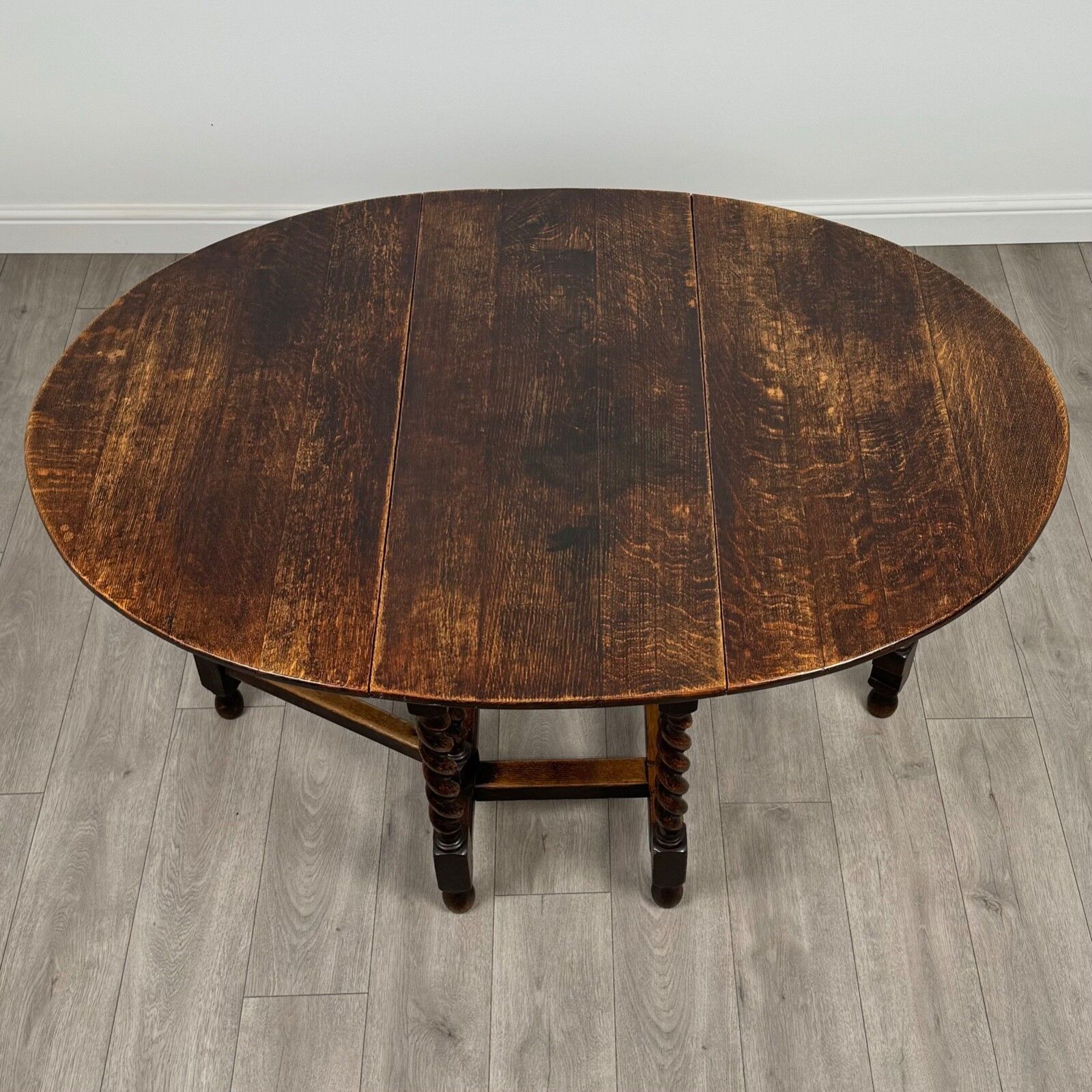 Furniture Antique 20th Century Oak Gate Leg Table Of Good Quality photo