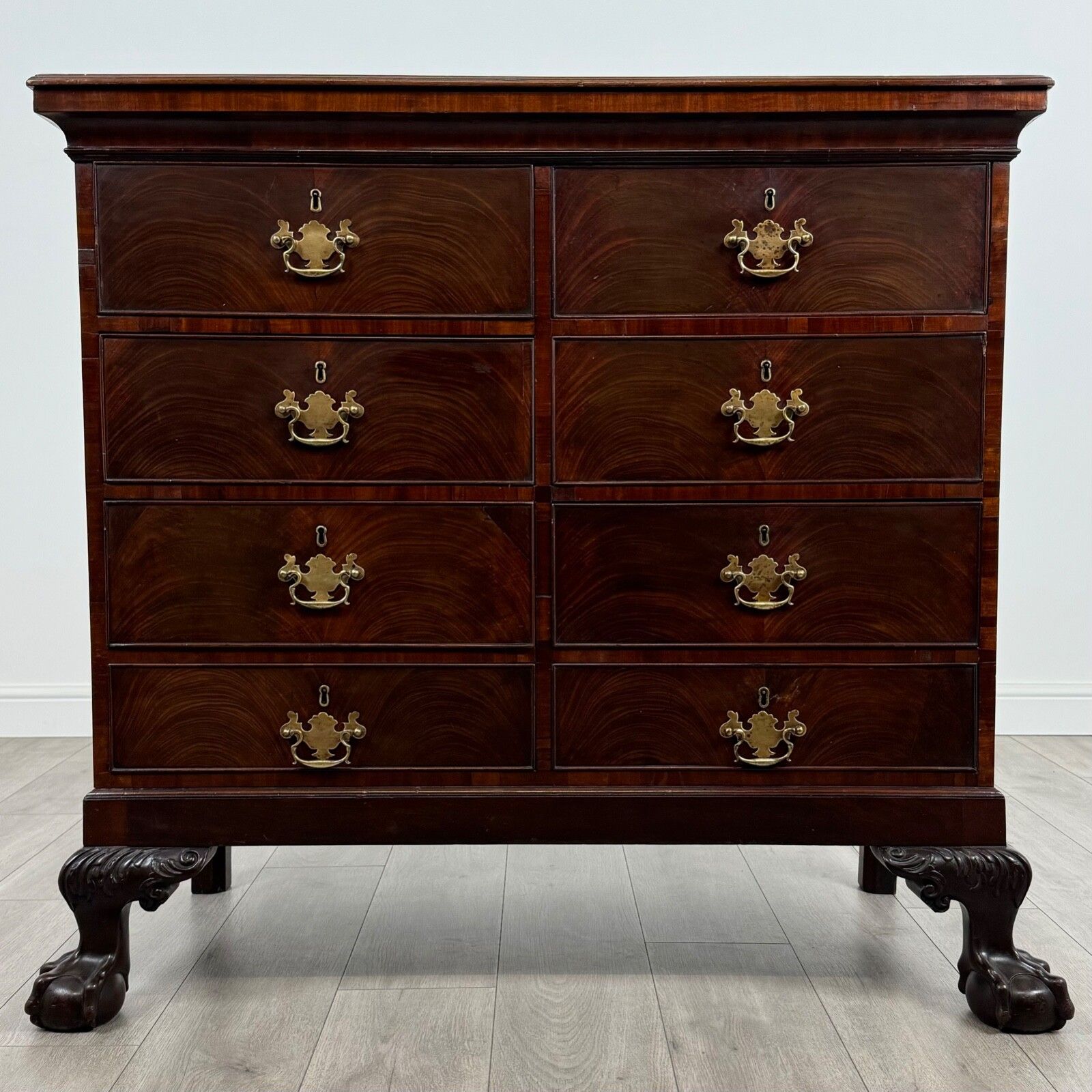 Antique 19th Century Irish Chest Of Drawers In Mahogany