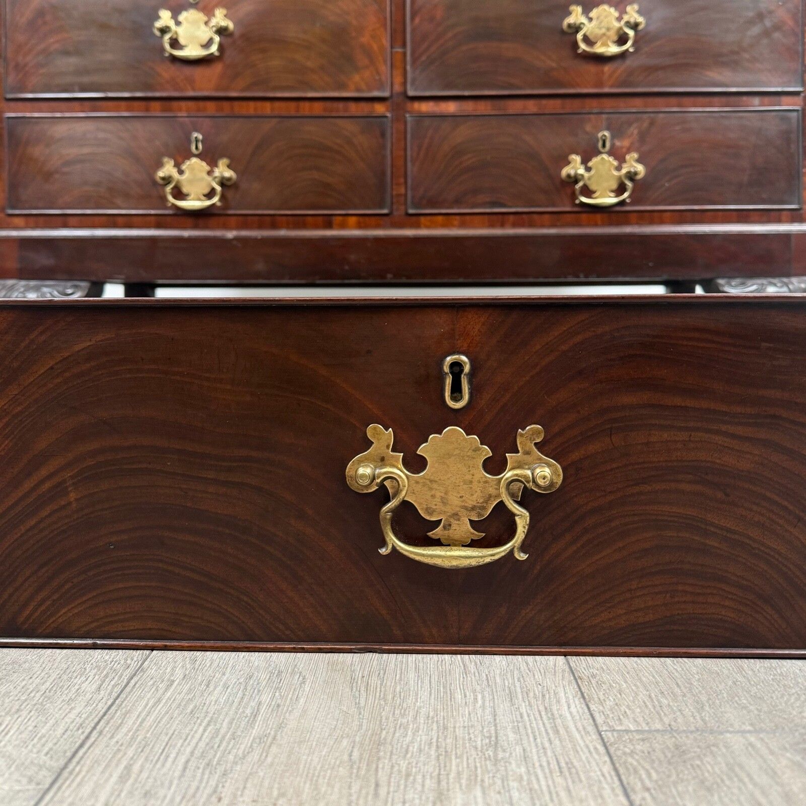 Furniture Antique 19th Century Irish Chest Of Drawers In Mahogany photo