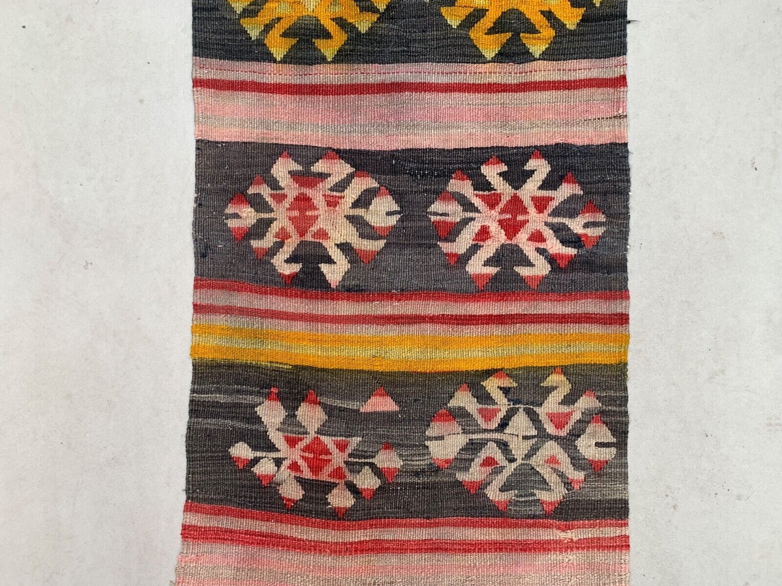 photo for sale Old Turkish Narrow Kilim Runner 263x62 Cm Shabby Chic, Vintage Kelim