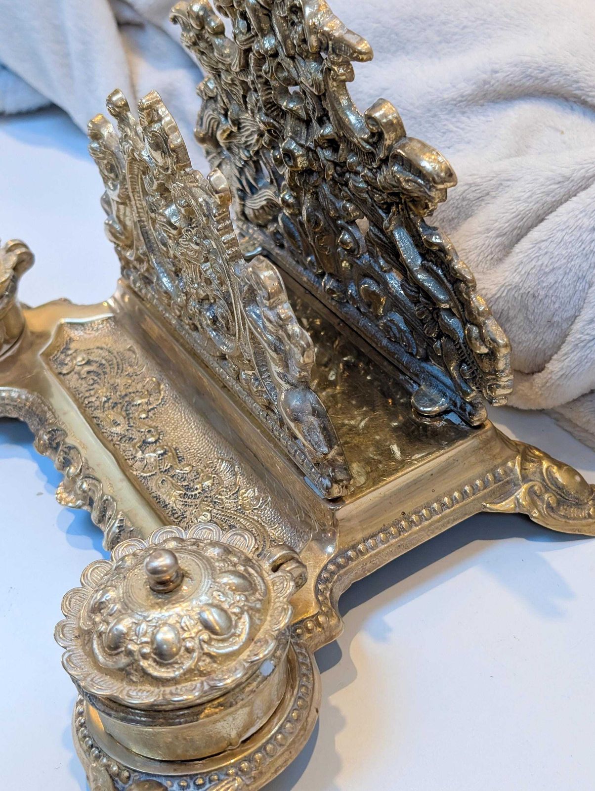 Wonderful Antique Putti Cherub Rococo French Art Nouveau Double Solid Brass Inkwell, Letter Holder. photo Home Decor