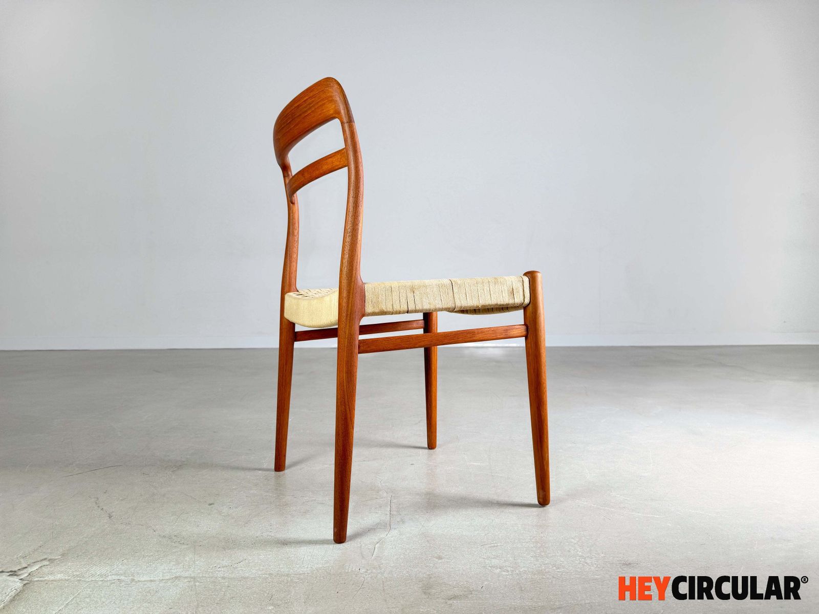 photo buy Set Of 5 Mid Century Chairs Gustav Bahus Alf Aarseth