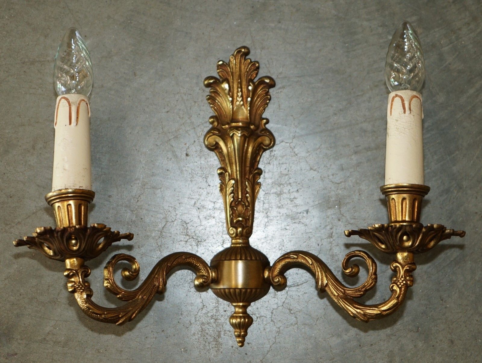 photo vintage Wide Pair Of Stunning Antique French 1920's Bronzed Candle Sconce Wall Lights