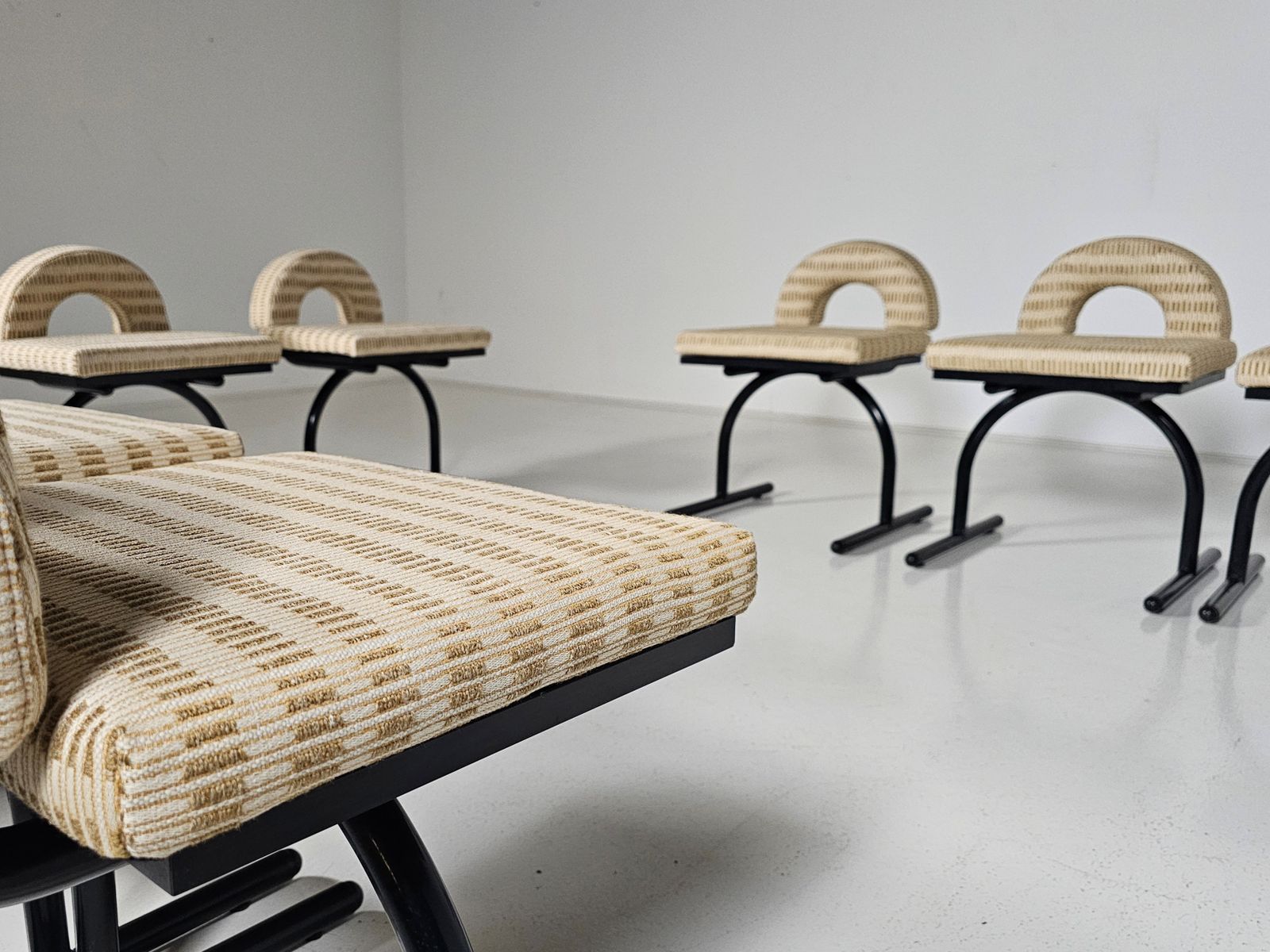 Set Of 8 Memphis Style Chairs Attributed To Saporiti, Italy, 1980s photo furniture
