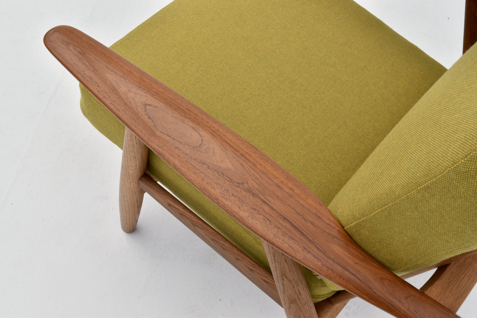 Hans Wegner Ge240 Oak & Teak Cigar Chair For Getama photo vinterior