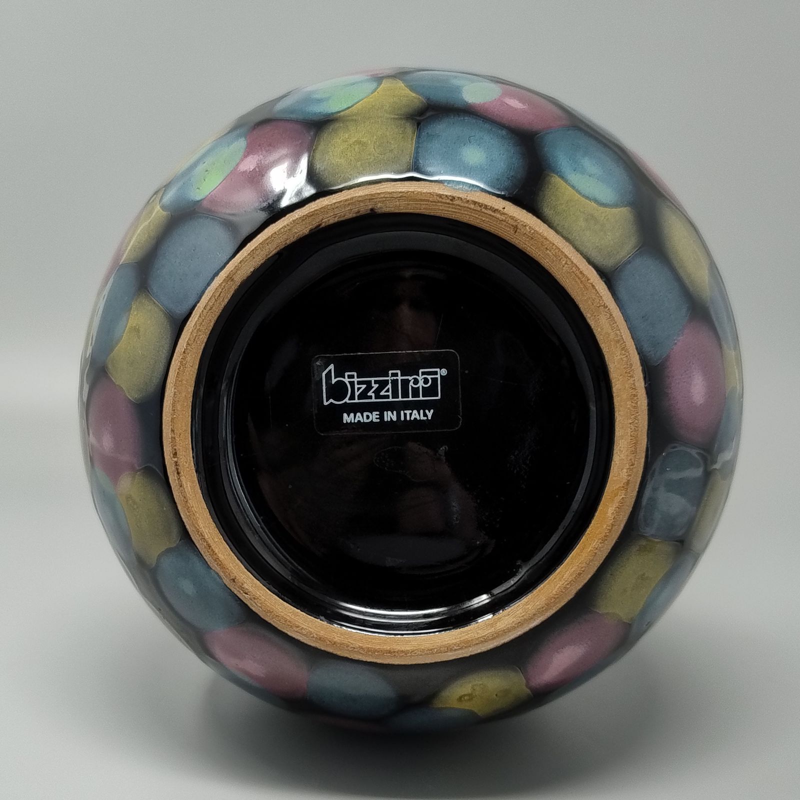 1980s Exquisited Handcrafted Polychrome Vase In Ceramic By Bizzirri. Made In Italy photo 300.0