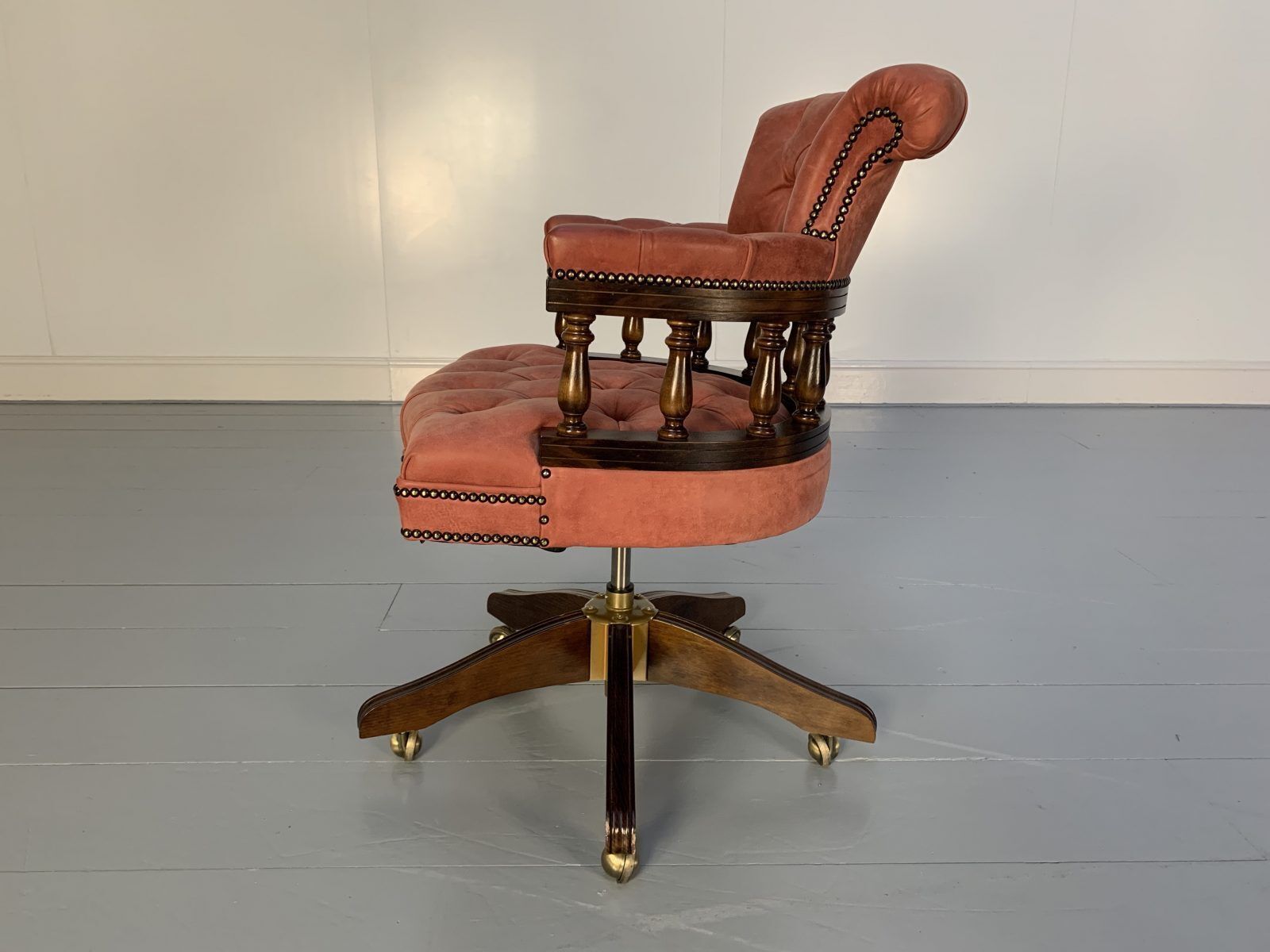 George Smith “Captain’s” Swivel Office Chair Armchair – In Pink Leather photo 2400.0