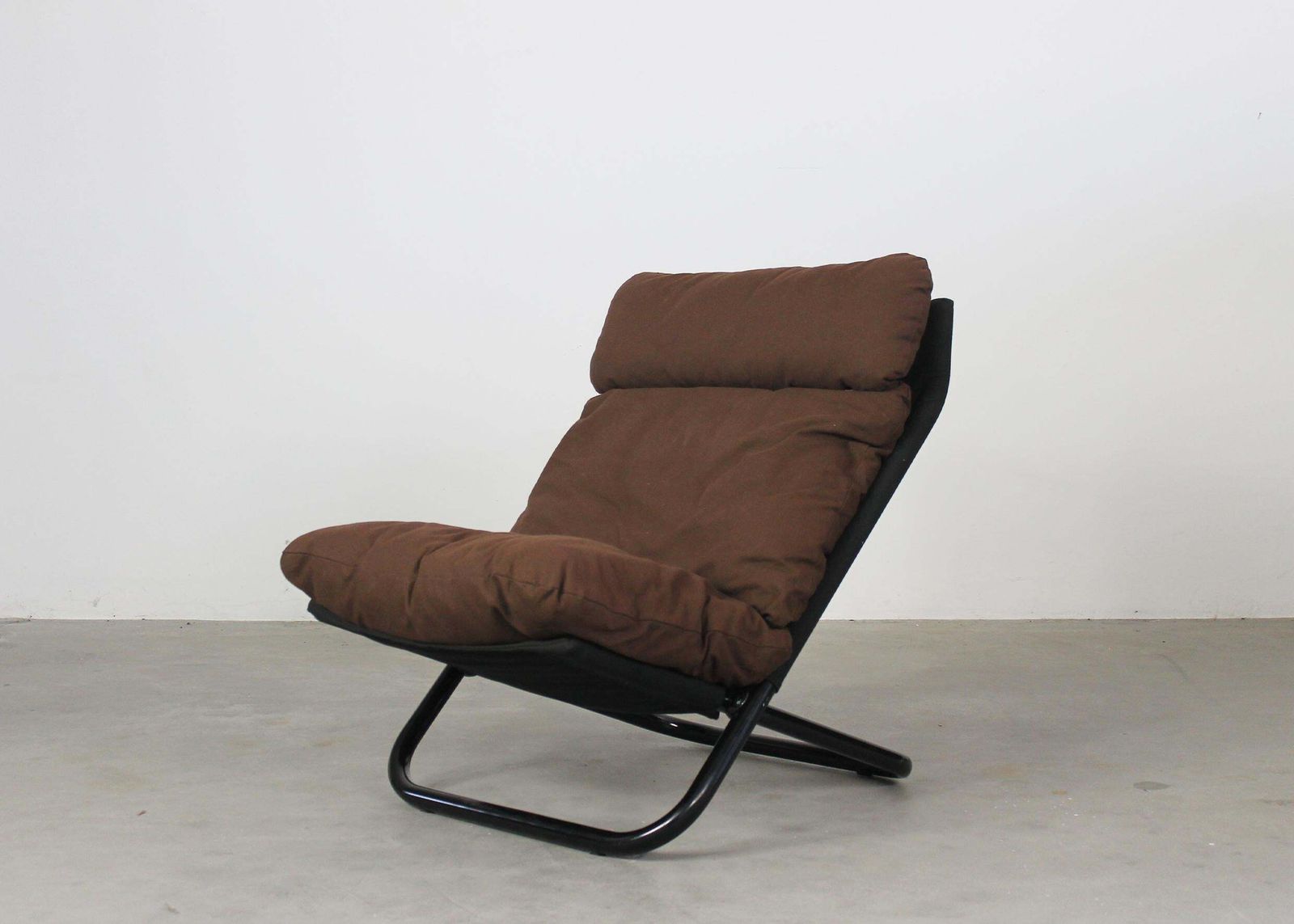 Marcello Cuneo High Backrest Cross Armchair In Steel And Brown Fabric By Arflex photo furniture