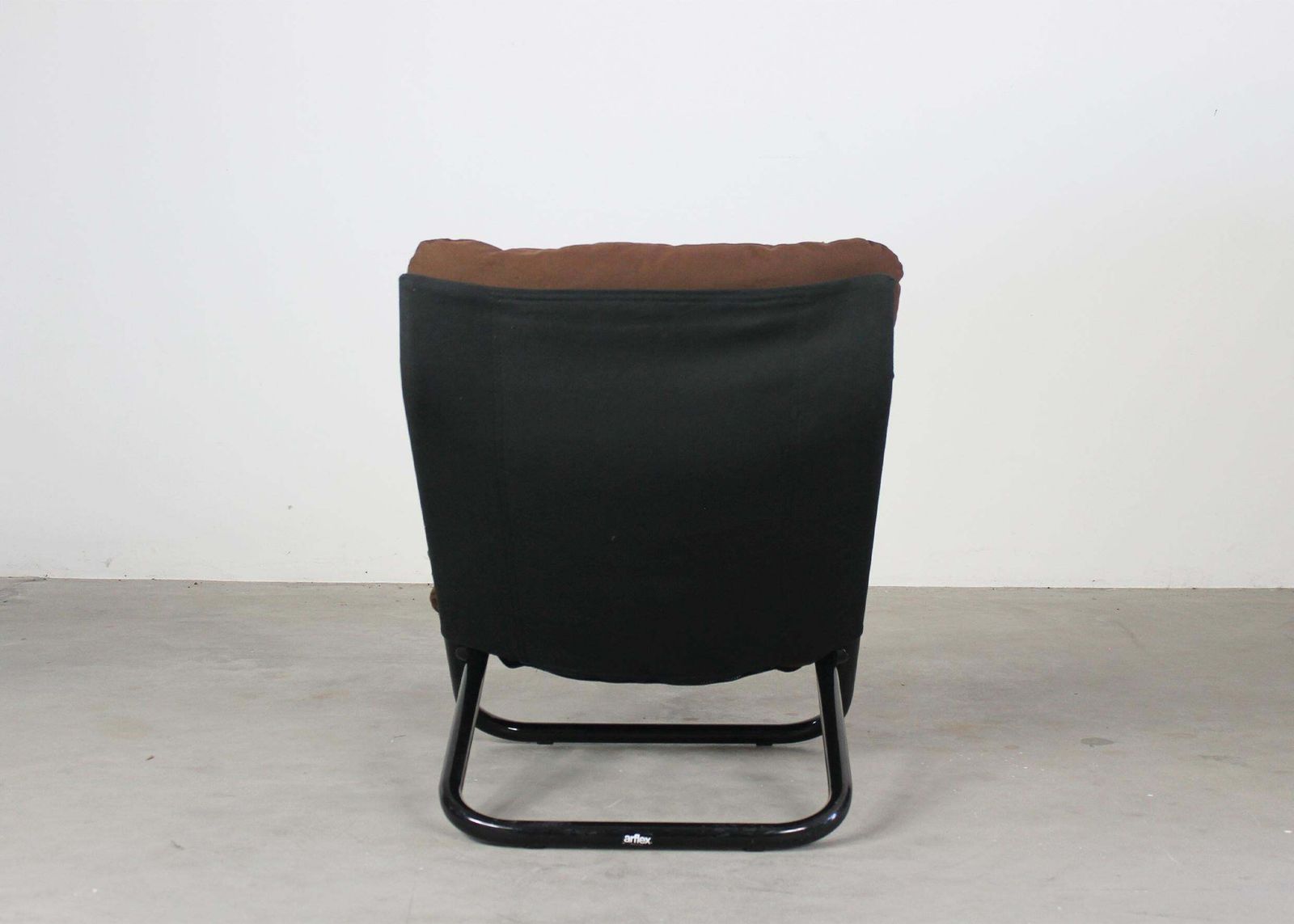 Marcello Cuneo High Backrest Cross Armchair In Steel And Brown Fabric By Arflex photo vinterior