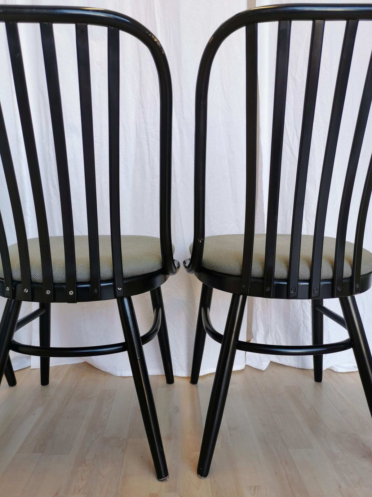 Set Of 4 Vintage Wooden Dine Chairs / 1980s Yugoslavia / Made In Ligna Style / Black Bentwood Mid Century Dining Chairs Gray Fabric Seat photo vintage