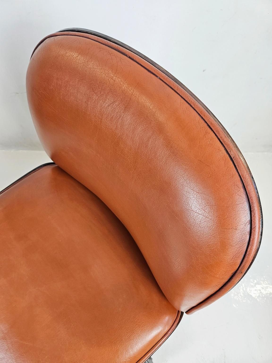 photo buy Pair Of Swivel Desk Chairs "Terni" By Ico Parisi For Mim Rome Italy