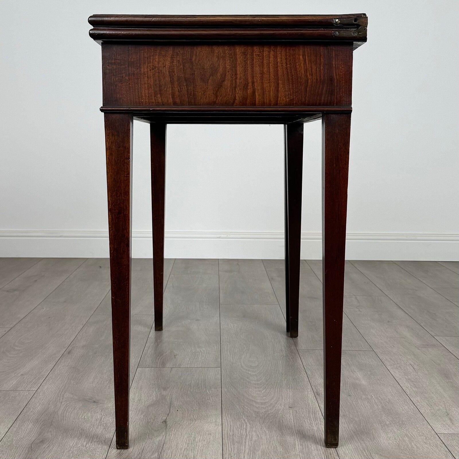 Antique 19th Century Good Quality Tea Table In Mahogany photo for sale