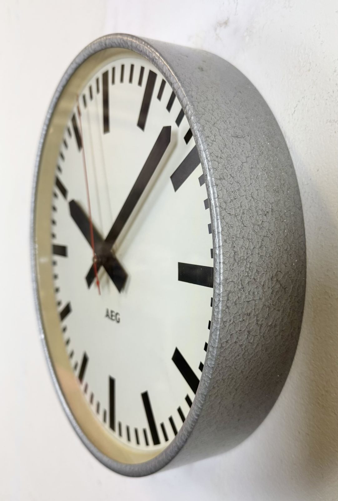 photo vinterior Grey Electric Industrial Station Wall Clock From Aeg, 1960s