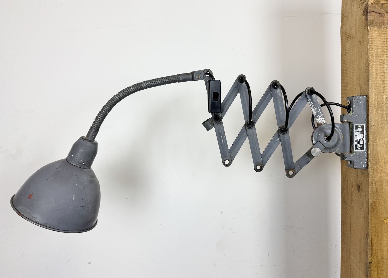 Grey Industrial Gooseneck Scissor Wall Lamp From Elektroinstala, 1960s photo 269.0