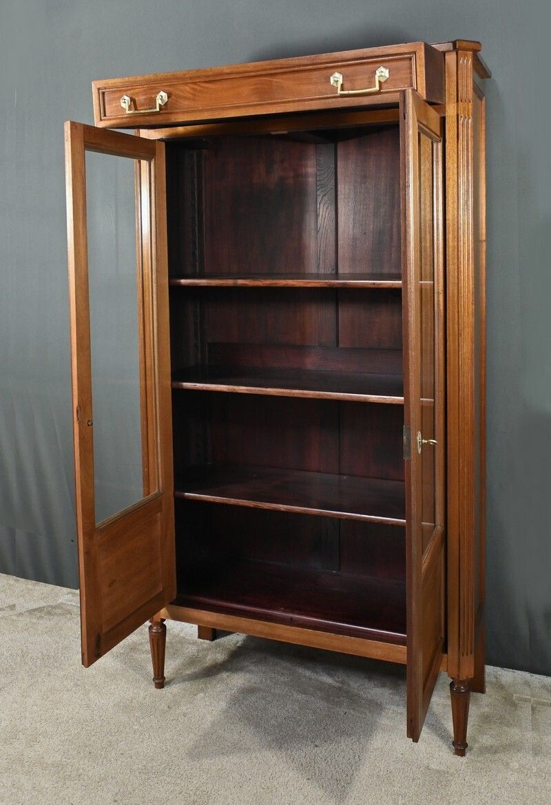 Small Glass Fronted Mahogany Bookcase, Louis XVI Style – Late 19th Century photo for sale