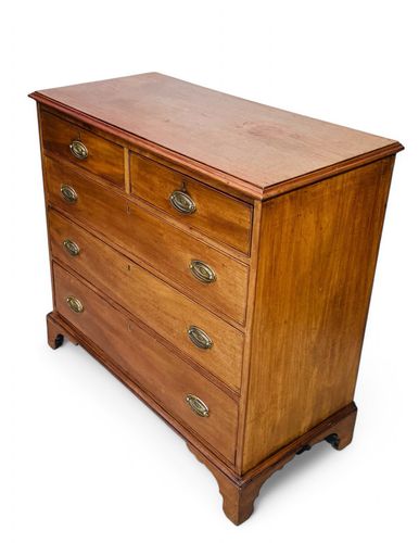 photo vinterior Antique Georgian Walnut Chest Of Drawers George 11 Superior Quality Bracket Feet