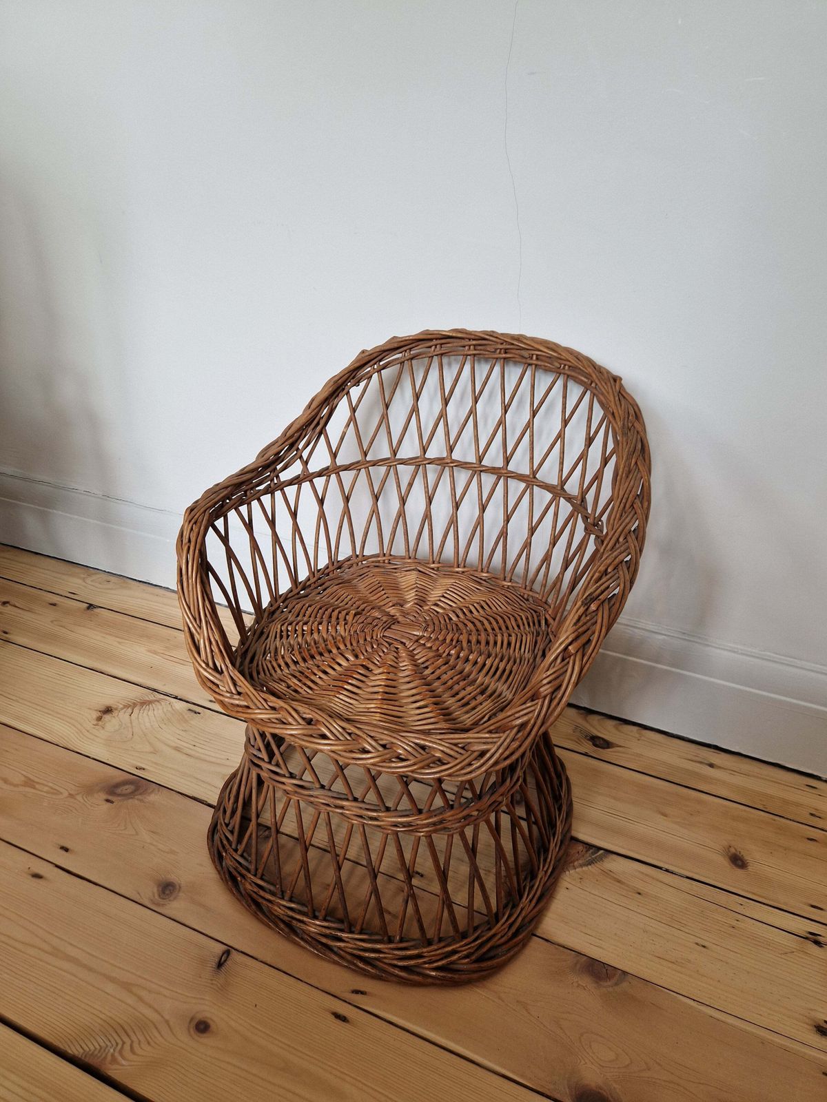 Round Wicker Childs Chair photo furniture