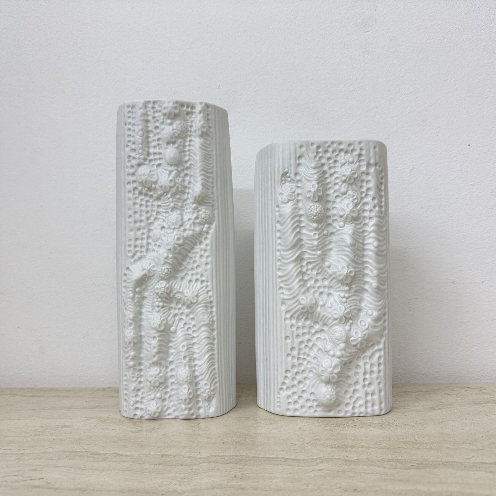 Martin Freyer For Rosenthal Bisque Reliëf Azu Vase Op Art 1970s