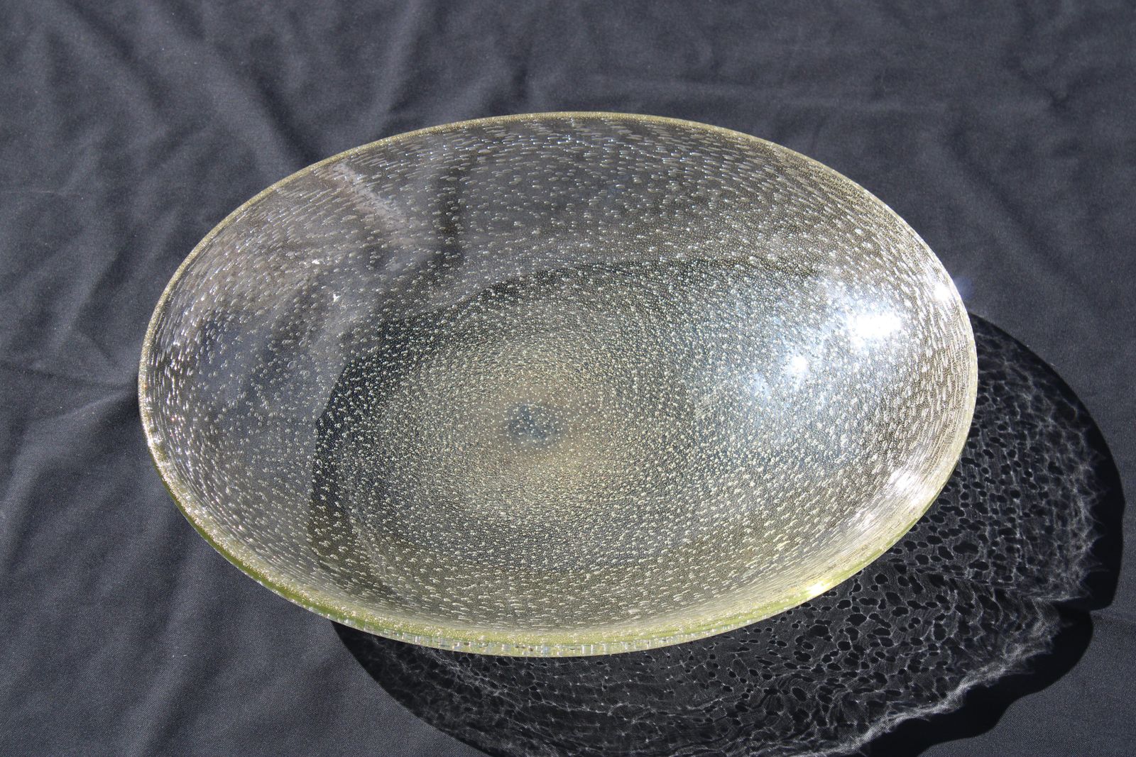 Seguso Large Oval Concave Plate With Bubbles And Gold Dust 1950s Great Quality photo furniture