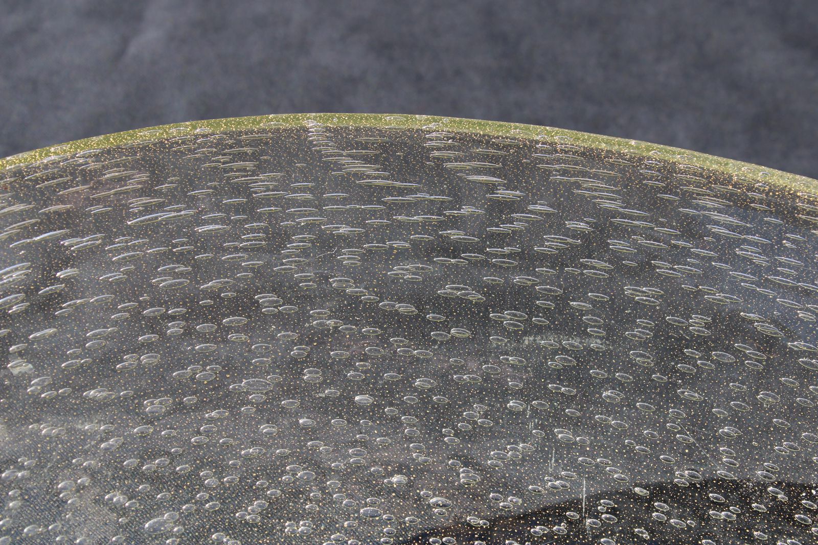 photo furniture Seguso Large Oval Concave Plate With Bubbles And Gold Dust 1950s Great Quality