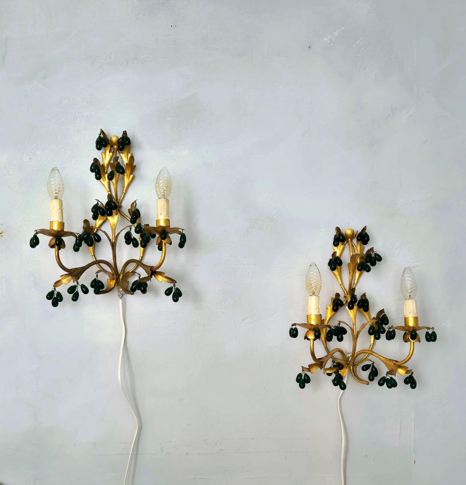 Wall Lights, Gilted Metal With Green Glass Drops, Italien Mid 1900s Regency photo 1529.0