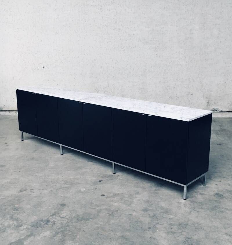 1970's Midcentury Modern Design Credenza By Florence Knoll photo for sale