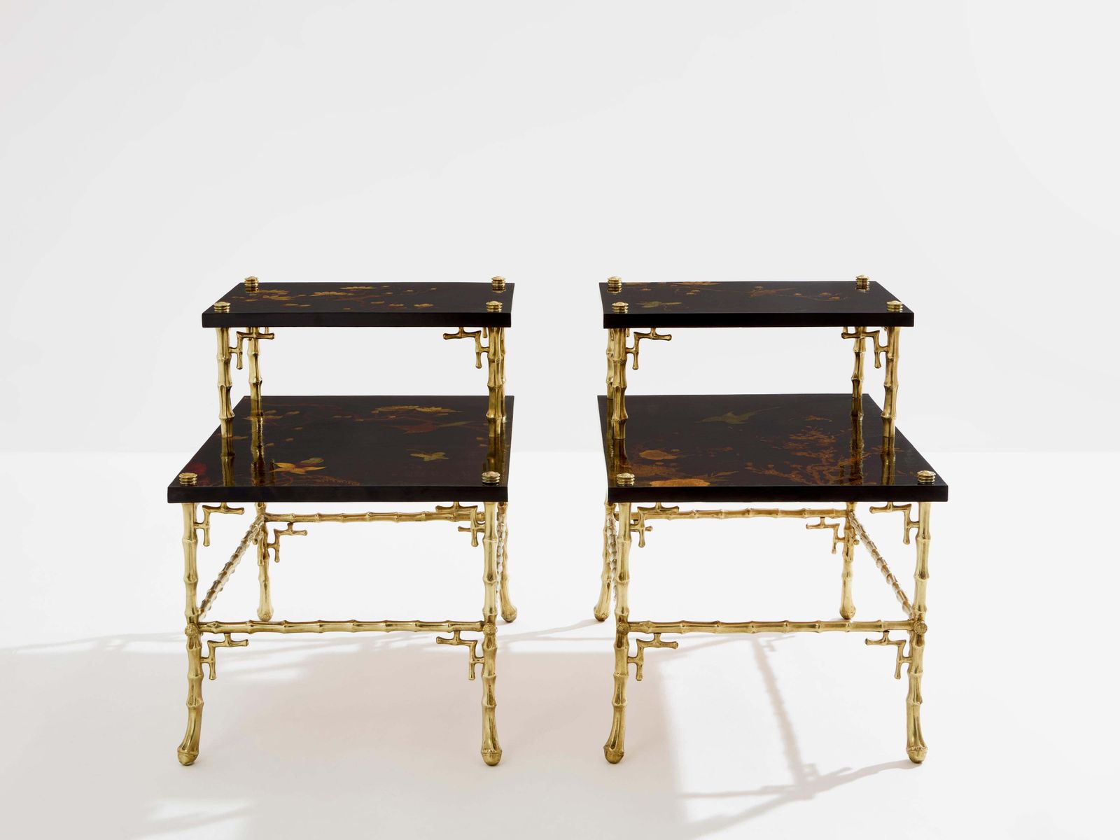 21798.0 Tables d'appoint Maison Baguès en bronze façon bambou, laquées chinoiserie, années 1940 photo