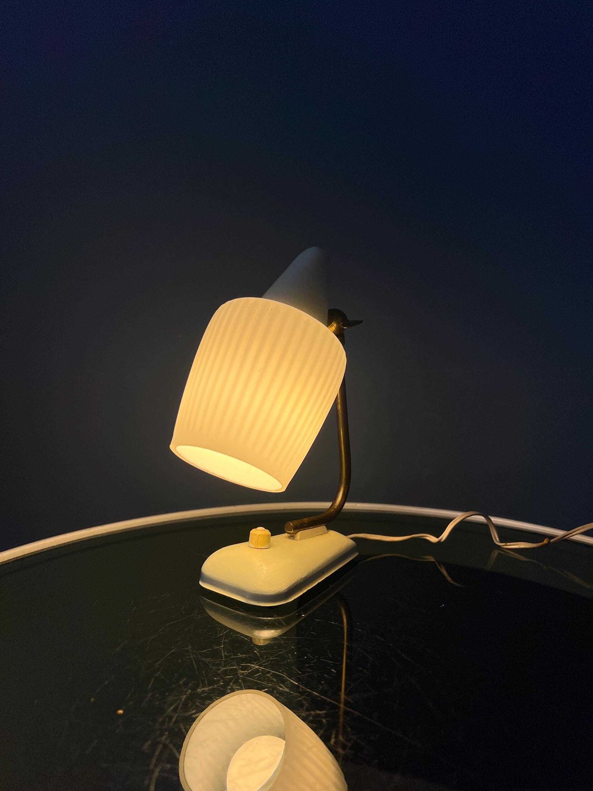 Mid Century Art Deco Bureaulamp Met Opalineglas photo Verlichting