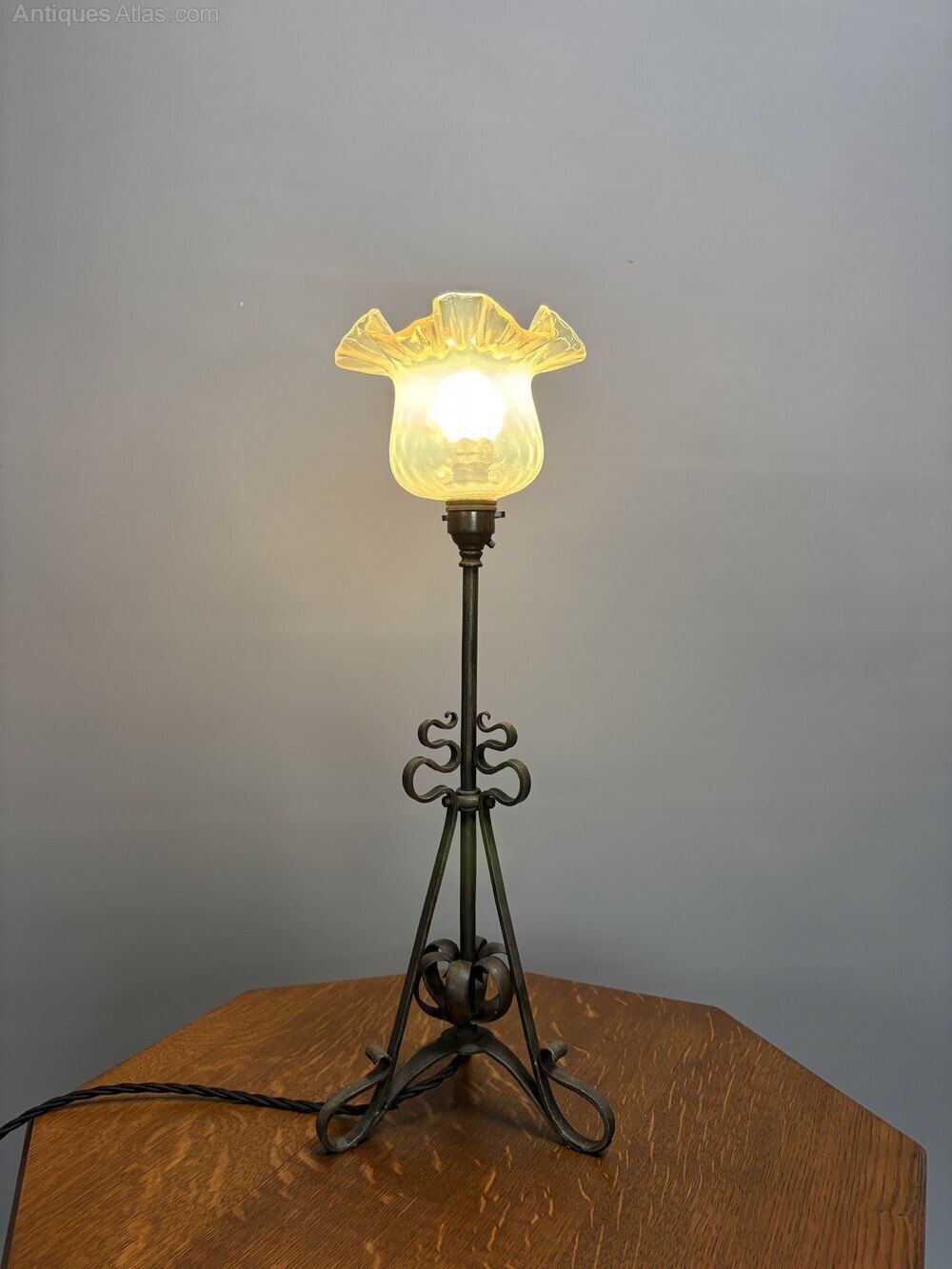 Arts & Crafts Table Lamp, 1910s
