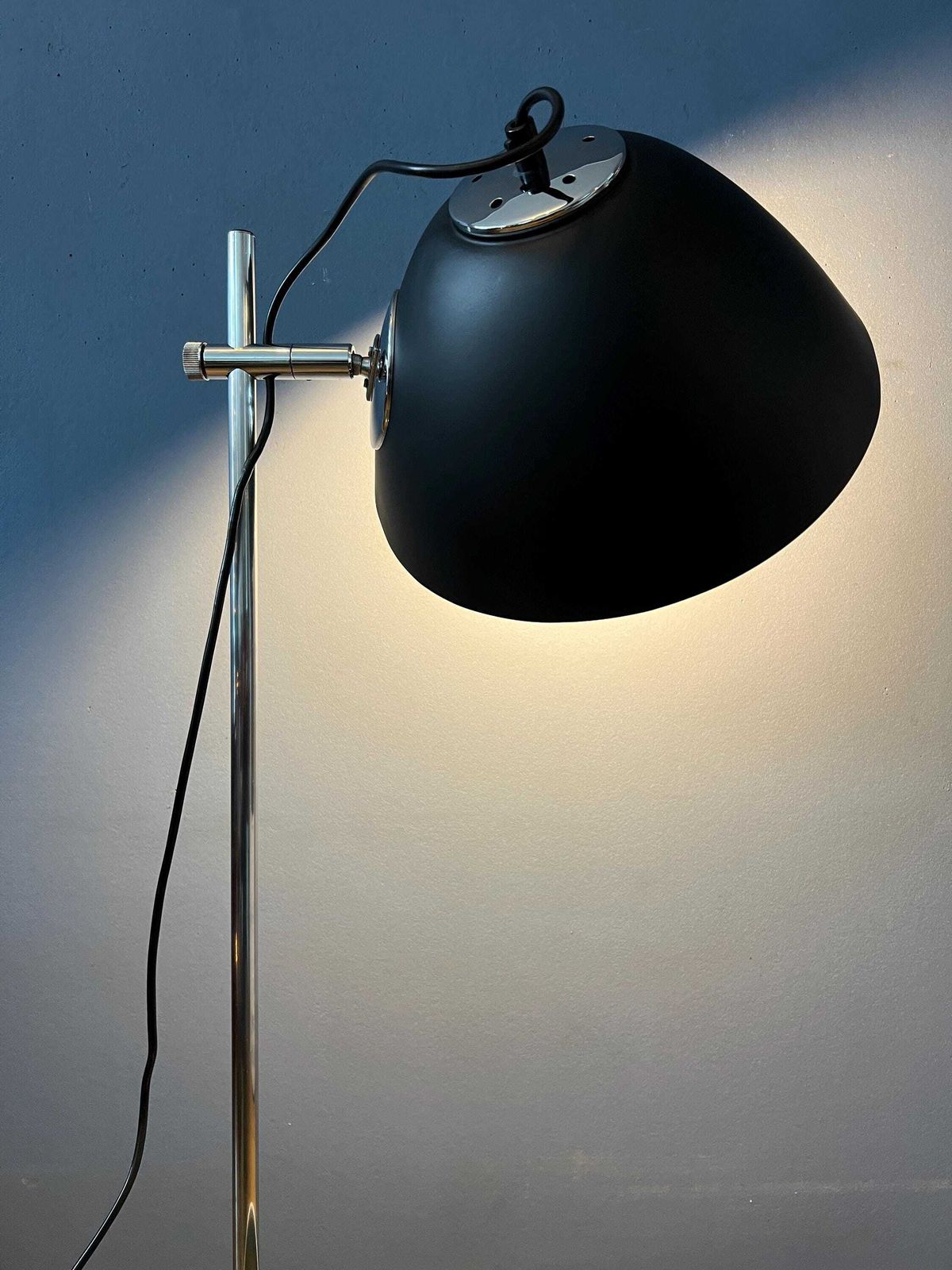 Zwarte Mid Century Dijkstra Verstelbare Bureaulamp photo Verlichting