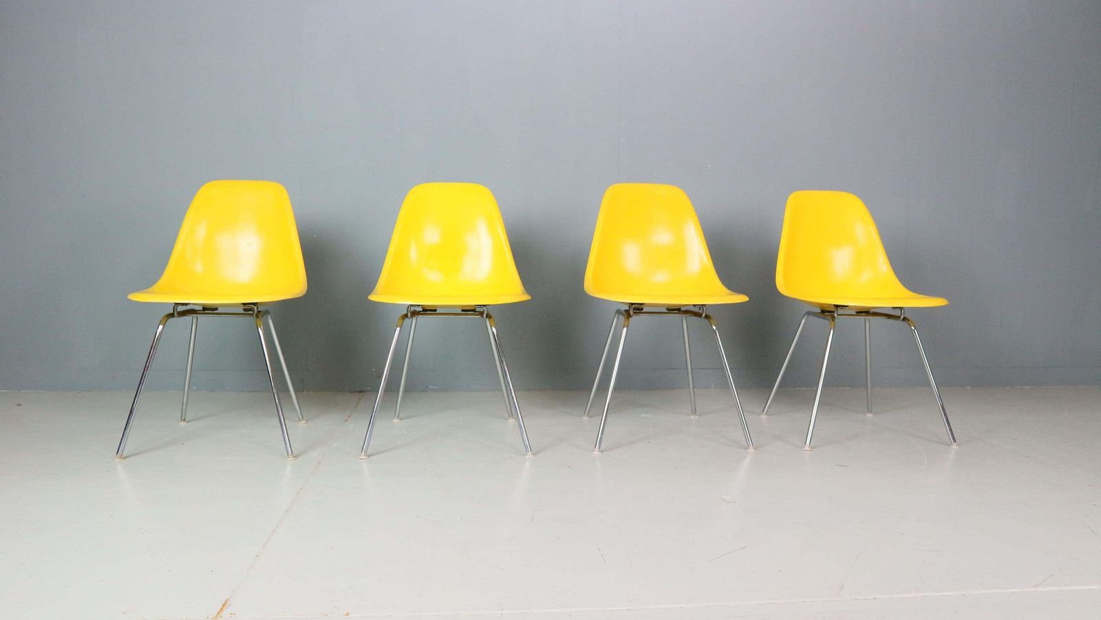 Charles & Ray Eames Set Of 4 Yellow "H Base" Chairs For Herman Miller, 1960 photo furniture