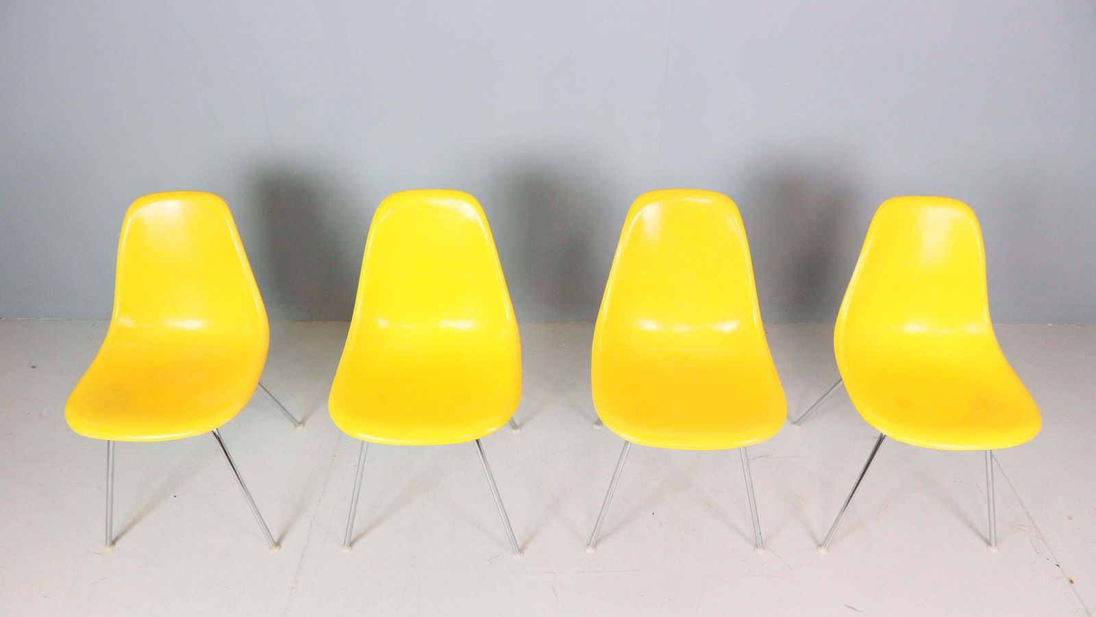Charles & Ray Eames Set Of 4 Yellow "H Base" Chairs For Herman Miller, 1960 photo buy