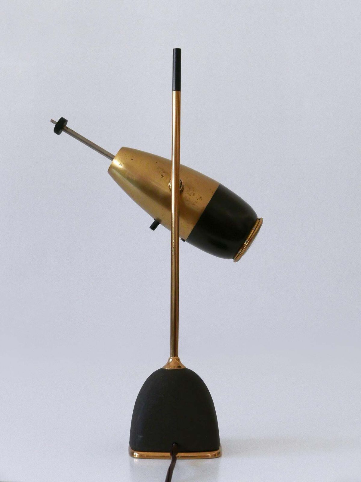 photo vintage Oscar Torlasco Mid Century Modern Desk Light Mod. No '577' For Lumi Italy 1960s