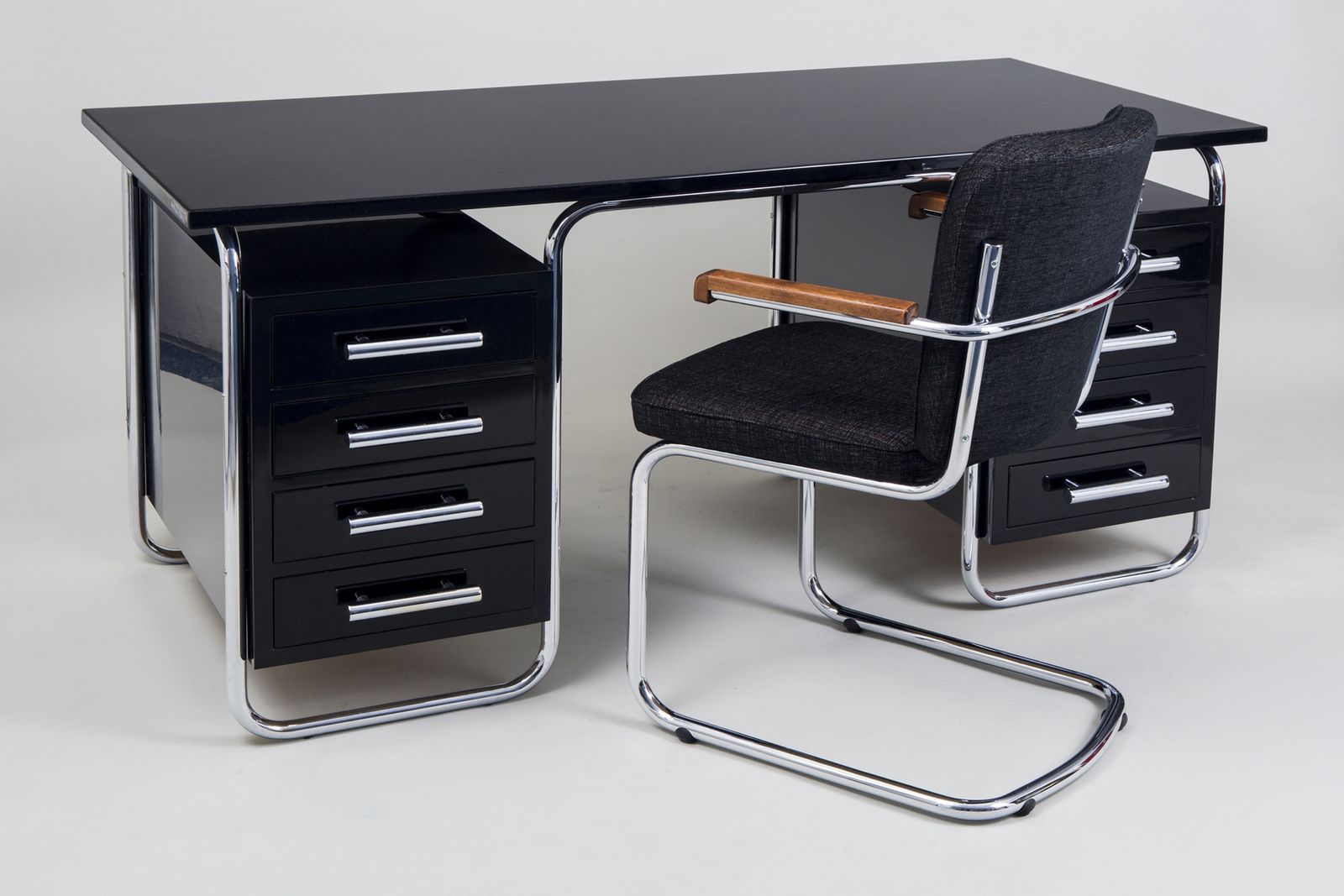 Restored Bauhaus Writing Desk, By Marcel Breuer For Thonet, Czech, 1930s photo for sale