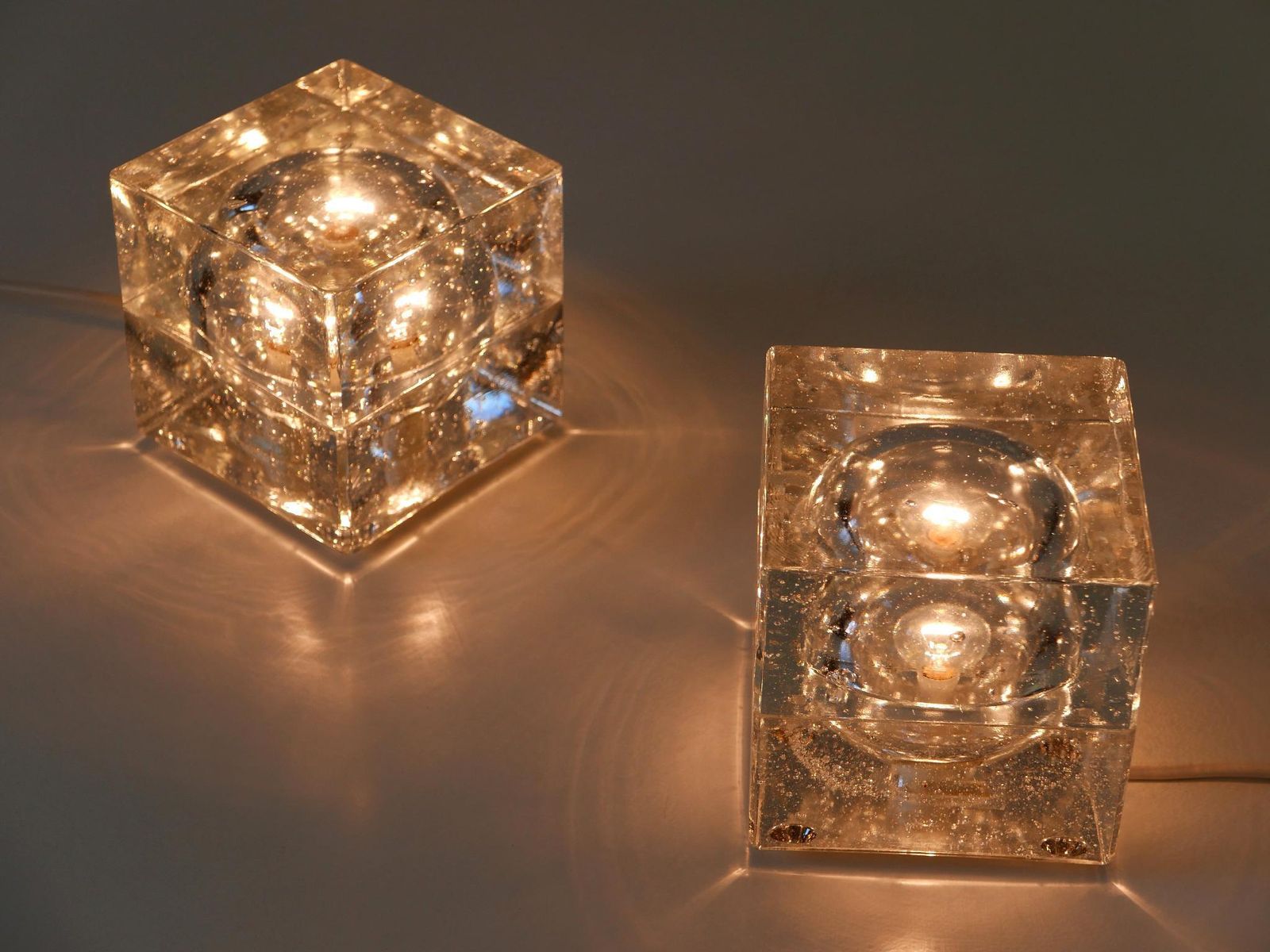 Set Of Two Hand Blown Ice Glass Cube Table Lamps By Müller & Zimmer Germany photo vintage