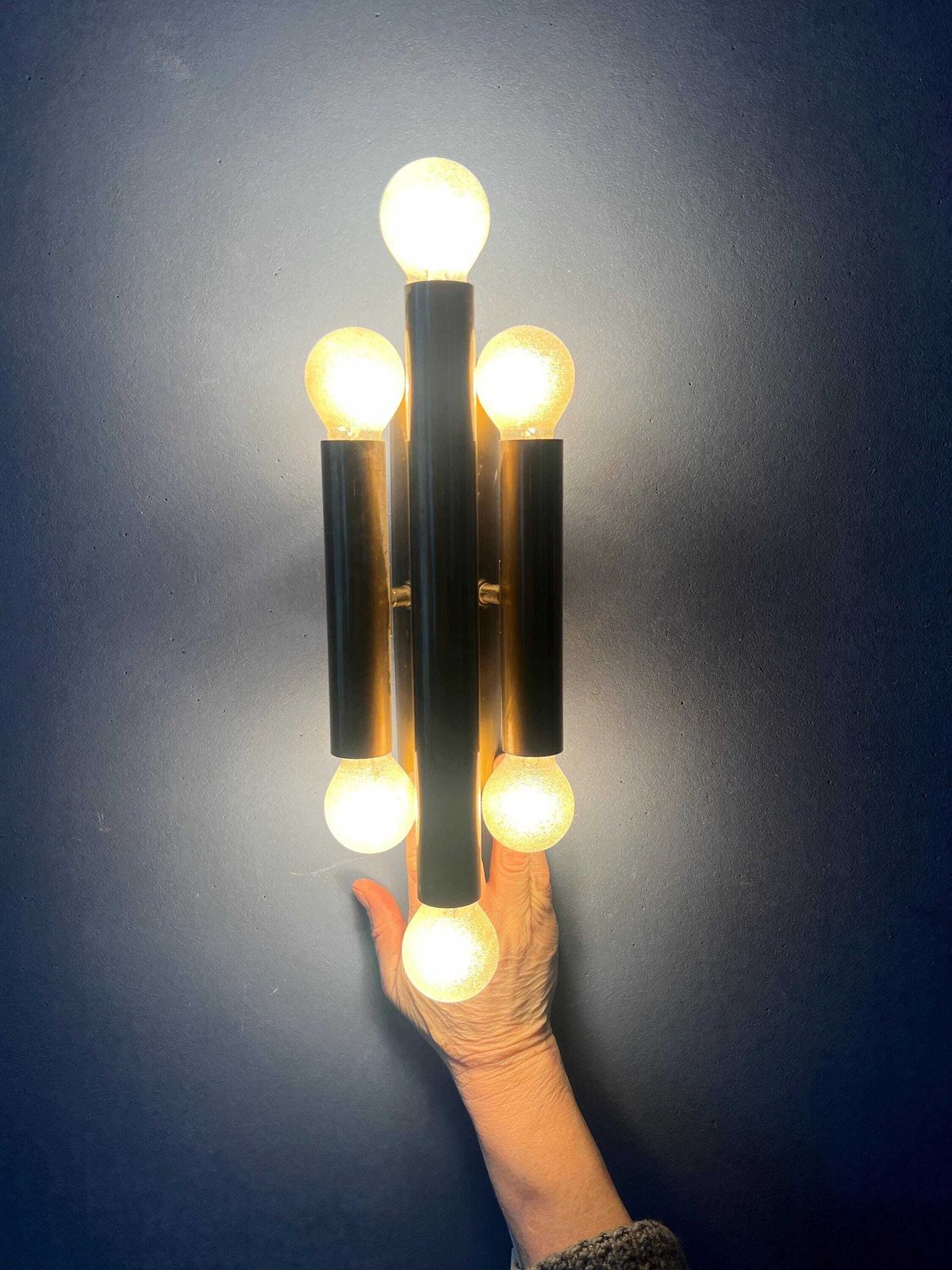 Vintage Bronzen Wandlamp Toegeschreven Aan Mtoko Ishii photo furniture