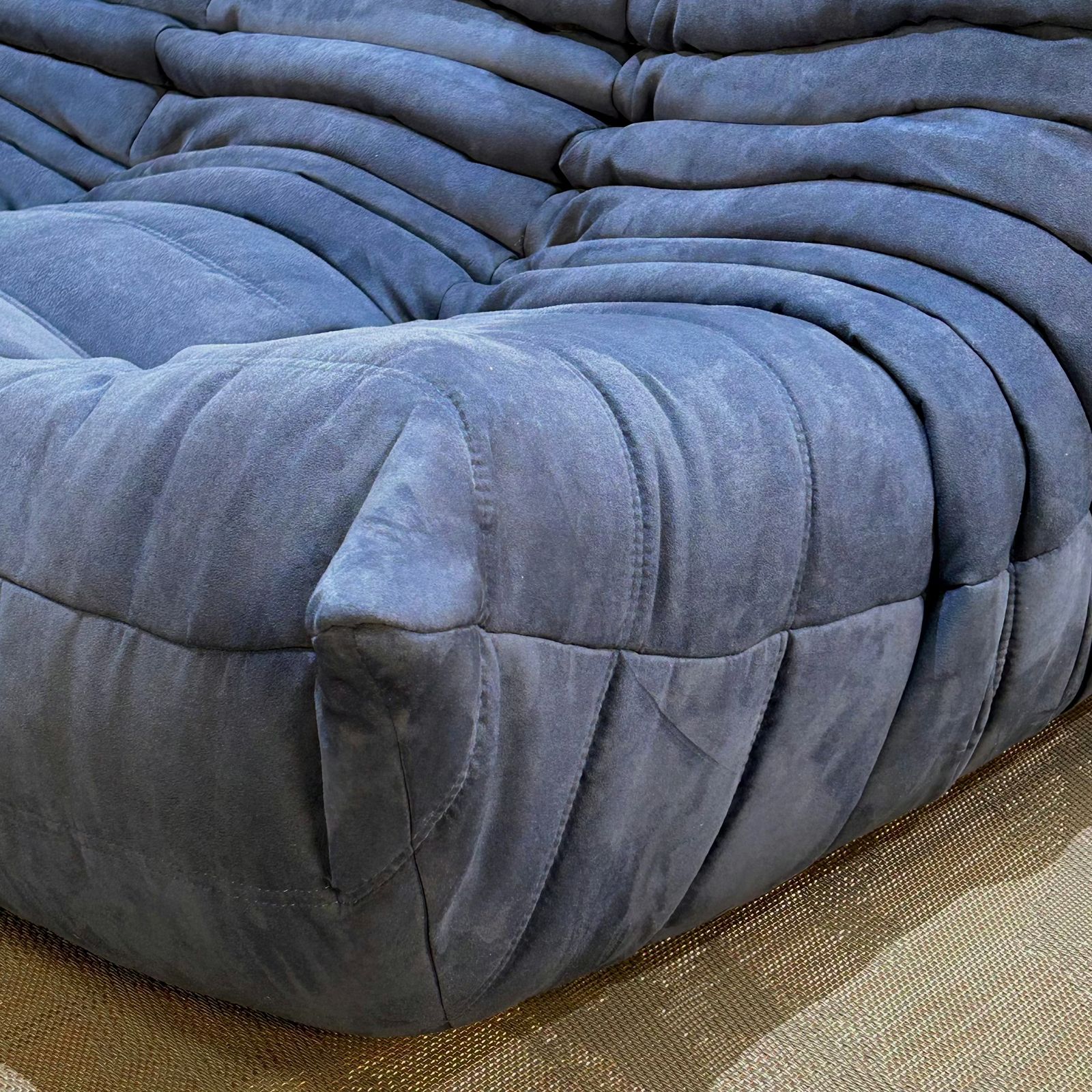 photo vintage Ligne Roset Togo Blue Modular Togo Sofa And Footstool By Michel Ducaroy, Set Of Five